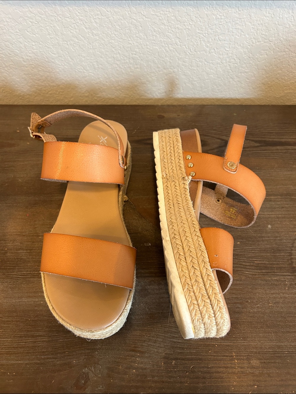 Women’s platform sandal, sz 8.5